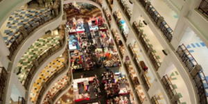 where is the largest shopping mall in the world
